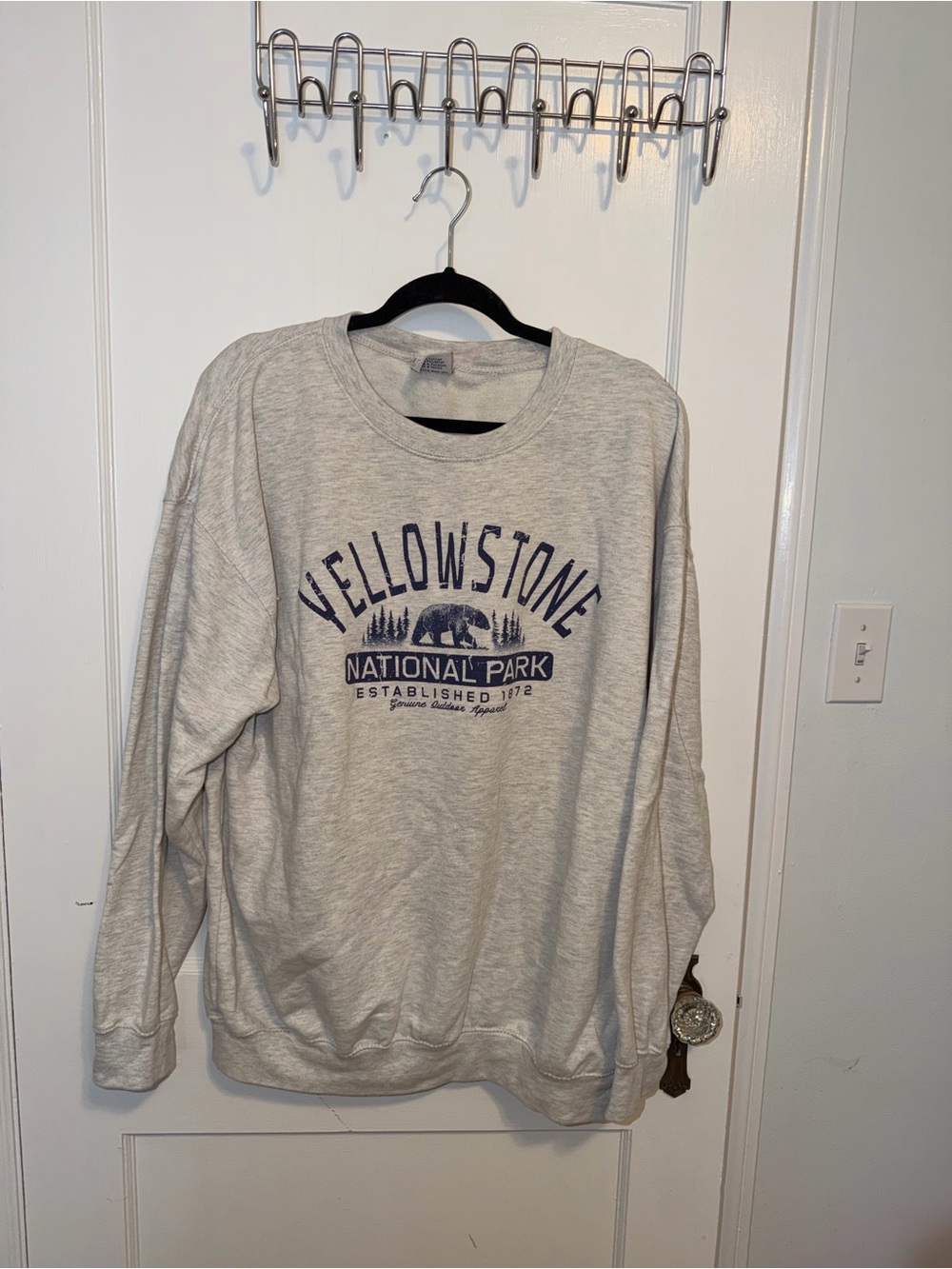 Yellowstone National Park Crewneck Sweatshirt - Light Gray